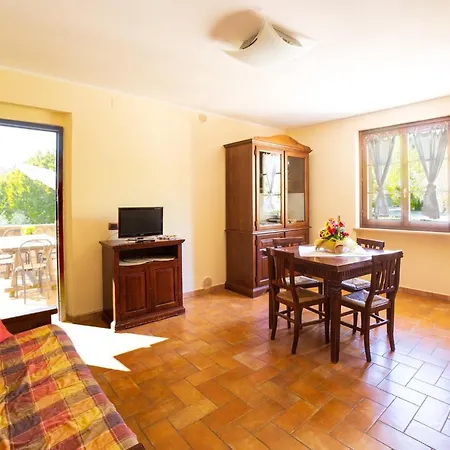 Casal Cerqueto Farm stay *